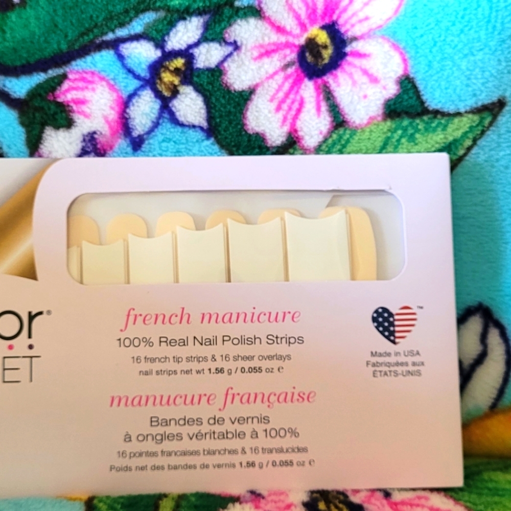 City of Love color street nail strip